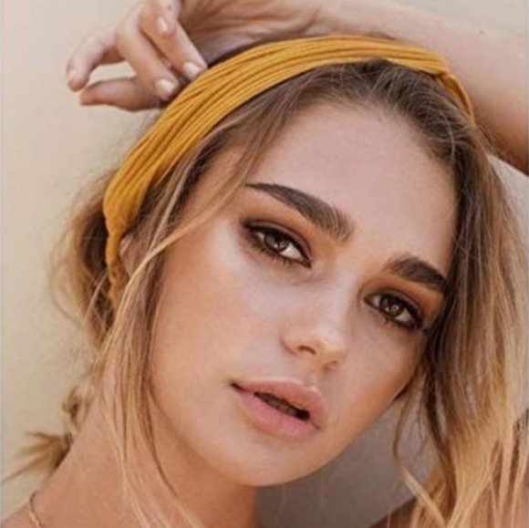 Ribbed Jersey Twist Headwrap - Maroon/Wine - Picture 2 of 9